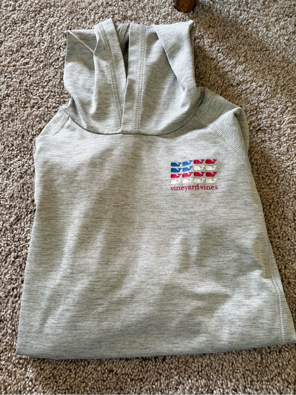 Vineyard Vines Heather Gray Flag Logo hooded Pullover - Picture 2 of 3